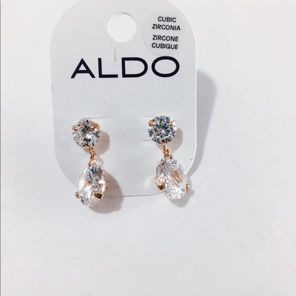 5/30 Deal Cubic zirconia earring - Picture 2 of 3